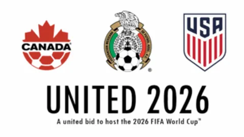 国足挑战重重路途艰辛，球迷热切期待世界杯之旅